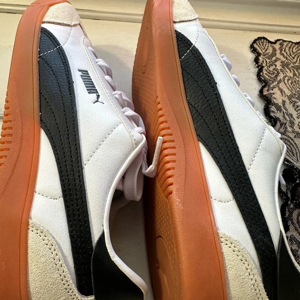 Puma Club 5v5 Beige Suede w/ White & Black Leather Sneakers - Picture 5 of 9